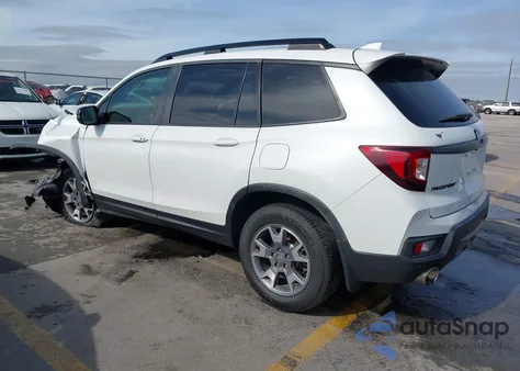 2022 Honda Passport Awd Trailsport z USA, uszkodzony, nr VIN 5FNYF8H66NB001722